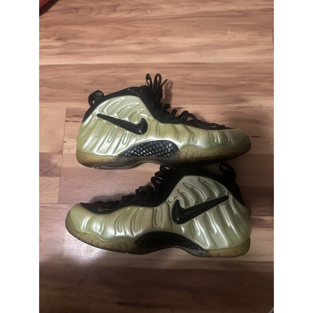 Size 9.5 - Nike Air Foamposite Pro Electric Green
